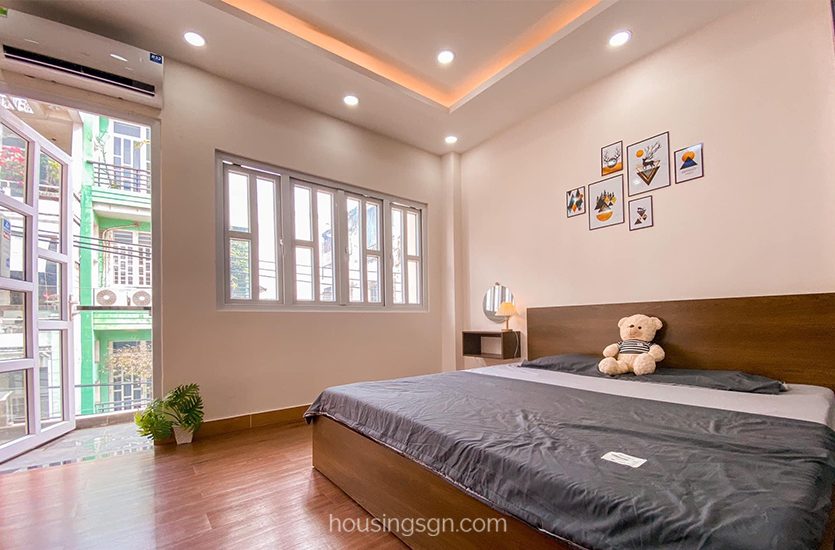 TB0115 | 1-BEDROOM LUXURY APARTMENT WITH STREET VIEW BALCONY IN HEART OF TAN BINH DISTRICT