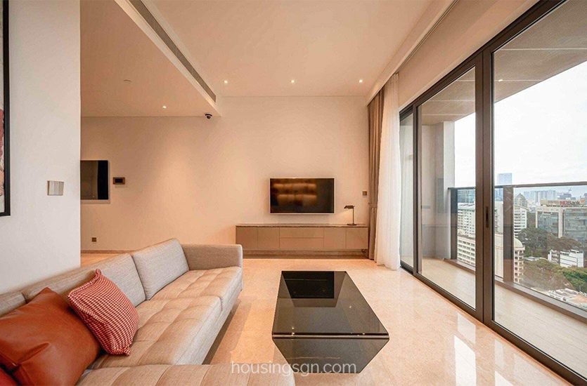 010347 | PANORAMIC CITY VIEW 3-BEDROOM APARTMENT FOR RENT IN THE MARQ, DISTRICT 1