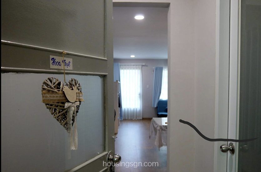 030038 | LOVELY STREET VIEW STUDIO APARTMENT FOR RENT IN THE HEART OF DISTRICT 3