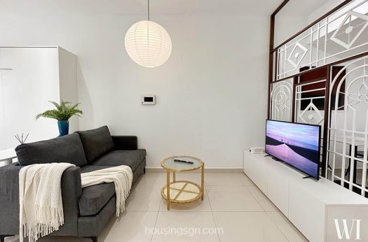 040141 | LUXURY 1-BEDROOM STUNNING APARTMENT FOR RENT IN THE TRESOR, DISTRICT 4