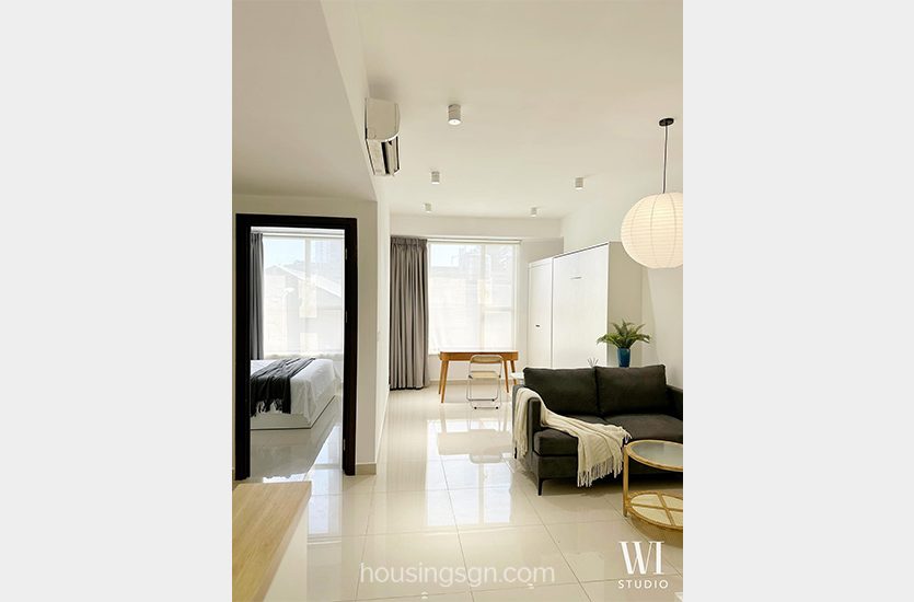 040141 | LUXURY 1-BEDROOM STUNNING APARTMENT FOR RENT IN THE TRESOR, DISTRICT 4