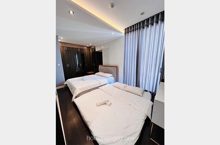 040288 | MOST LUXURIOUS 2-BEDROOM APARTMENT FOR RENT IN THE TRESOR, DISTRICT 4
