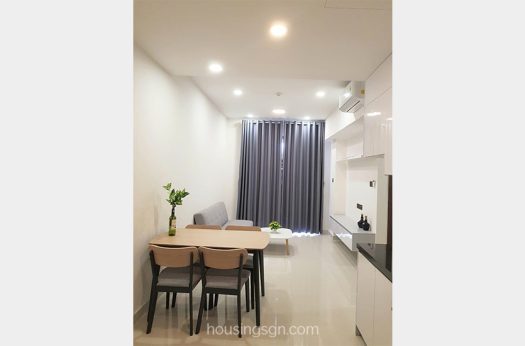 040289 | BRIGHT AND LOVELY 2-BEDROOM APARTMENT FOR RENT IN SAIGON ROYAL, DISTRICT 4