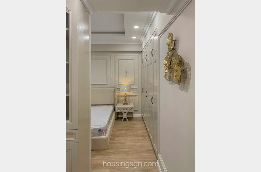 070347 | ROYAL STYLE 3-BEDROOM APARTMENT IN SAIGON SOUTH RESIDENCES, DISTRICT 7