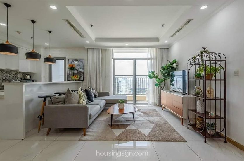 BT0368 | BRIGHT AND DELICATE 3-BEDROOM APARTMENT IN VINHOMES CENTRAL PARK, BINH THANH