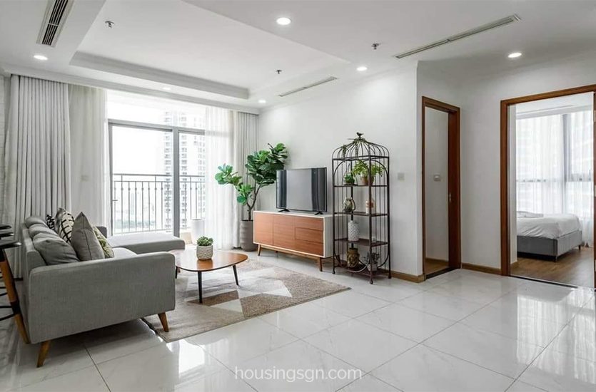 BT0368 | BRIGHT AND DELICATE 3-BEDROOM APARTMENT IN VINHOMES CENTRAL PARK, BINH THANH