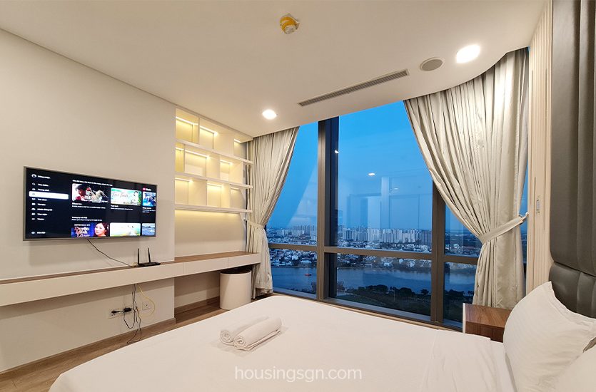 BT0374 | HIGH-END 3-BEDROOM APARTMENT FOR RENT IN VINHOMES CENTRAL PARK, BINH THANH