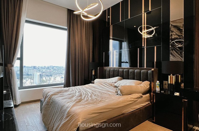 010354 | 145SQM HIGH-END APARTMENT FOR RENT IN THE MARQ, DISTRICT 1 CENTER
