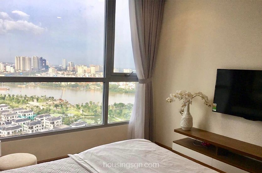 BT02126 | RIVER VIEW 2BR LUXURY APARTMENT IN VINHOMES CENTRAL PARK, BINH THANH DISTRICT