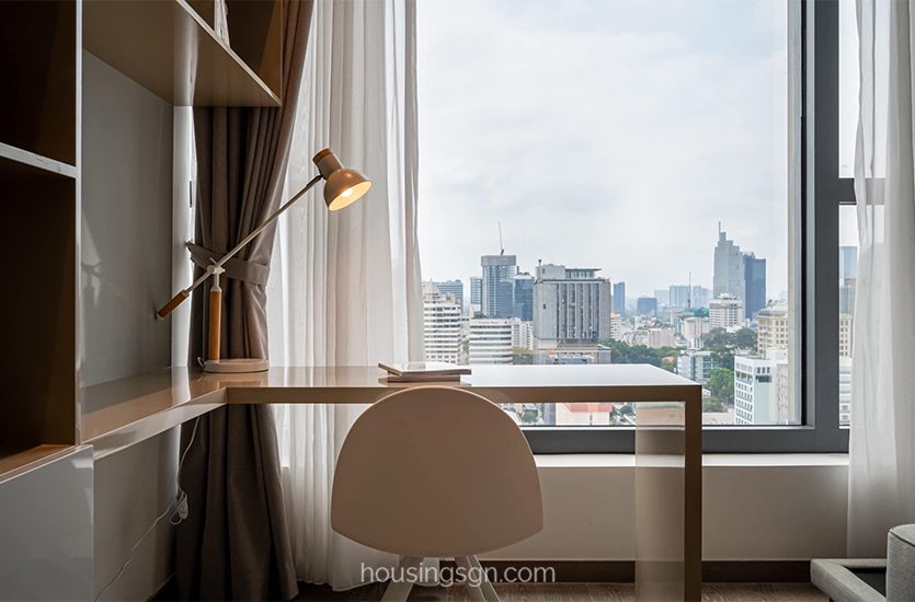 010357 | HIGH-CLASS 125SQM 3BR APARTMENT FOR RENT IN THE MARQ, DISTRICT 1