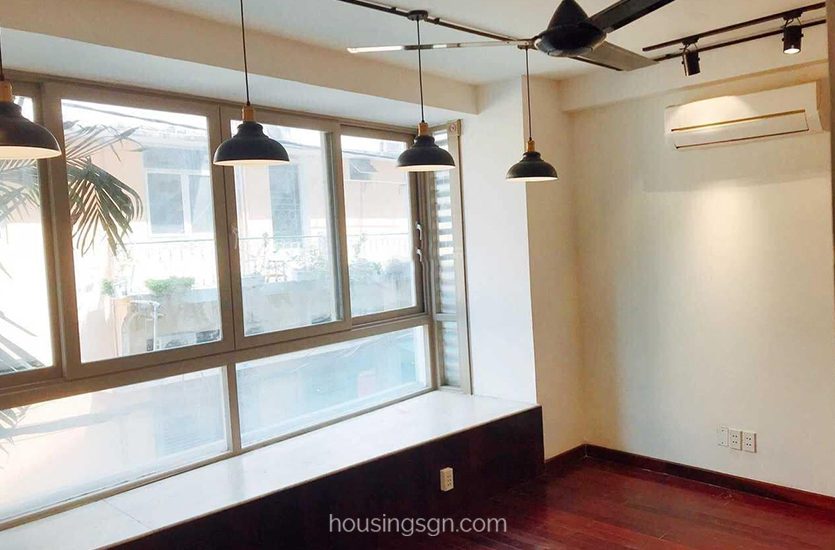 030402 | 210SQM 4-BEDROOM HOUSE FOR RENT IN THE HEART OF DISTRICT 3