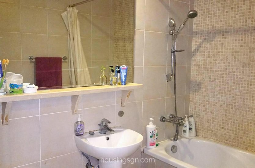 BT02139 | LUXURY 80SQM 2BR APARTMENT FOR RENT IN THE MANOR, BINH THANH DISTRICT