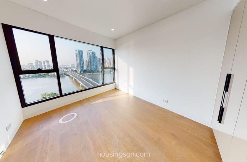 TD0453 | SPACIOUS 160SQM 4BR APARTMENT WITH SEMI-FURNISHED INTERIOR IN THE RIVER, THU DUC CITY