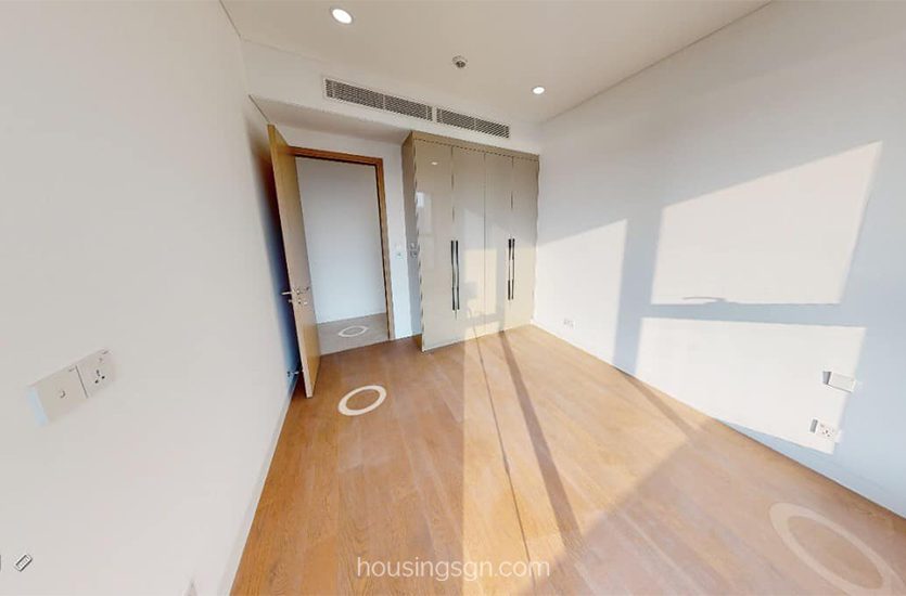 TD0453 | SPACIOUS 160SQM 4BR APARTMENT WITH SEMI-FURNISHED INTERIOR IN THE RIVER, THU DUC CITY