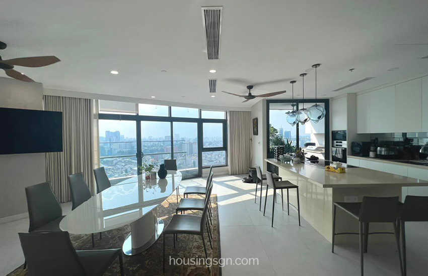 BT0389 | HIGH-END APARTMENT WITH PANORAMIC BALCONY VIEW IN CITY GARDEN, BINH THANH