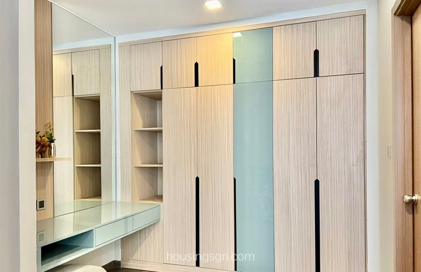 BT0408 | HIGH-END 4BR 188SQM APARTMENT FOR RENT IN VINHOMES CENTRAL PARK, BINH THANH DISTRICT