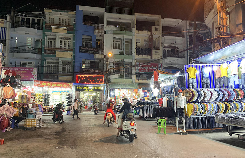 Top famous and bustling local markets in Saigon, attracting tourists ...